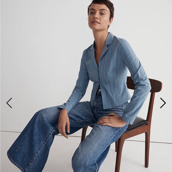 Madewell Poplin Hook-Front Shrunken Shirt - Picture 3 of 6